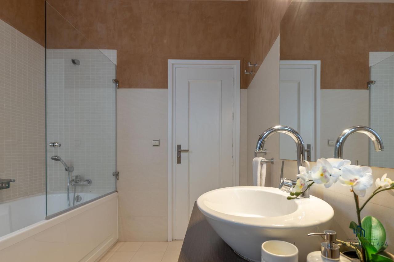 Апартаменты Living4Malaga Majestic Granada Street Экстерьер фото